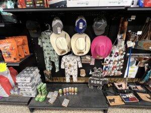 JS Farm and Ranch Winnie Feed Store Country Work Clothes 1