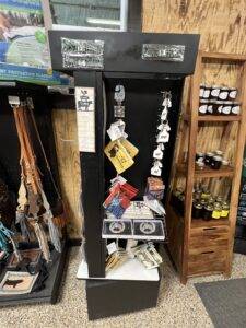 JS Farm and Ranch Winnie Feed Store Country Work Clothes Leather Wallet Gifts 2